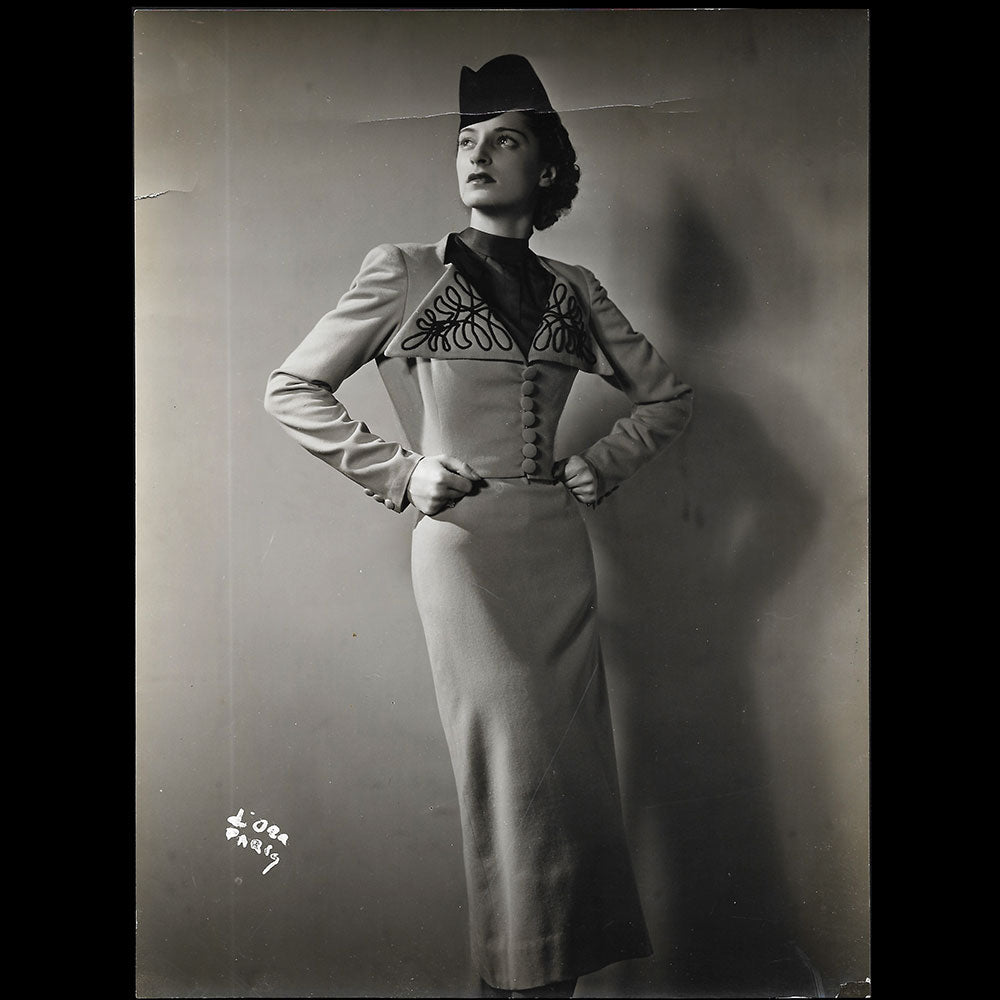 Robert Piguet - Ensemble, tirage de D'Ora (1937)