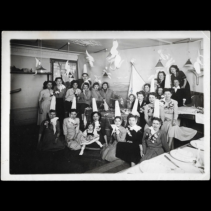 Molyneux - Employées fêtant la Sainte-Catherine (1948)