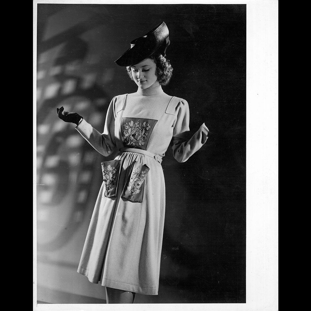 Jeanne Lanvin - Robe brodée - tirage de Philiberte de Flaugergues (1941)
