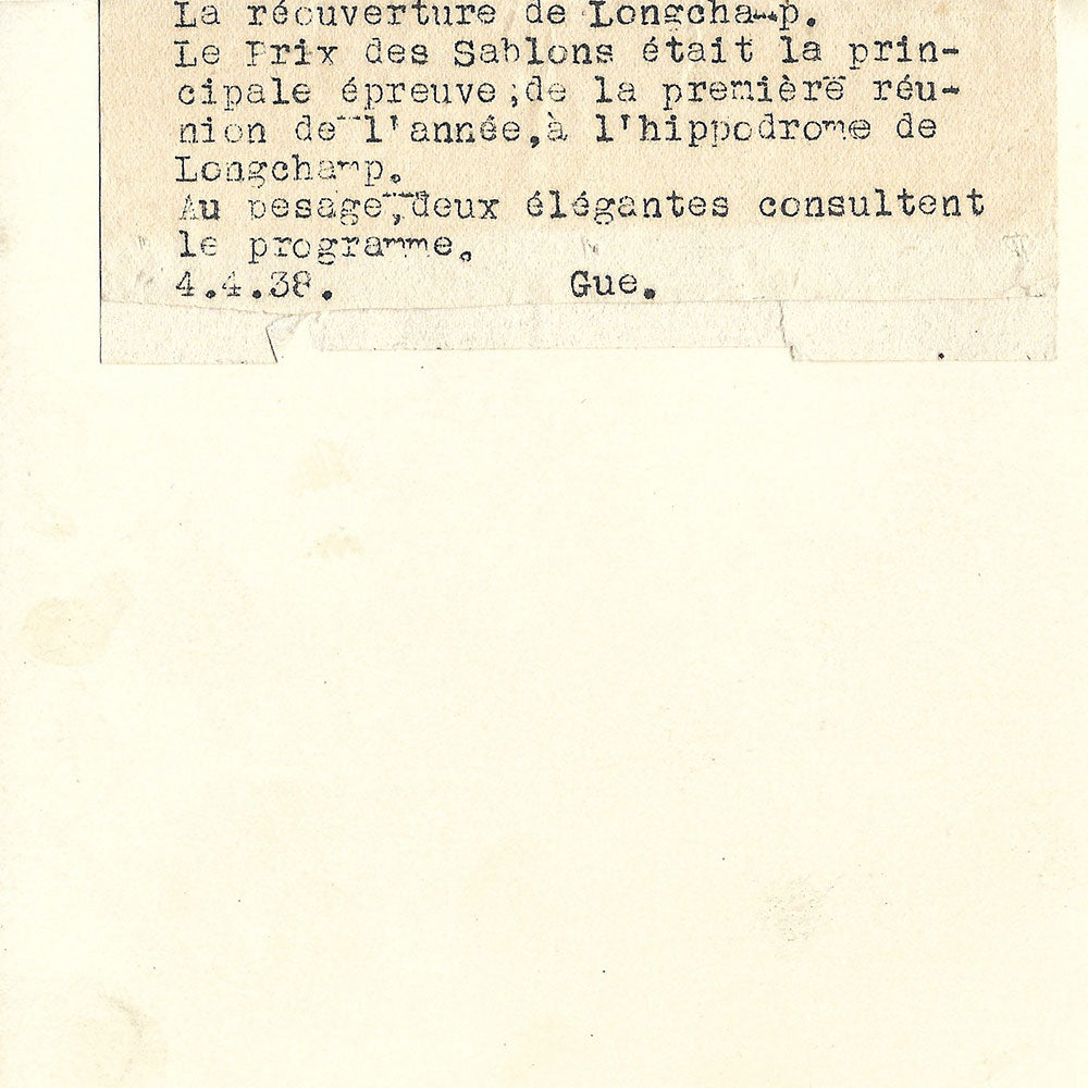 Deux Femmes Elégantes, la mode à Longchamp, photographie de l'agence SAFARA (1938)