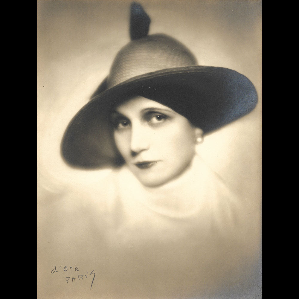 Agnès Rittener - Portrait de la modiste au chapeau de paille, tirage de D'Ora (1930s)