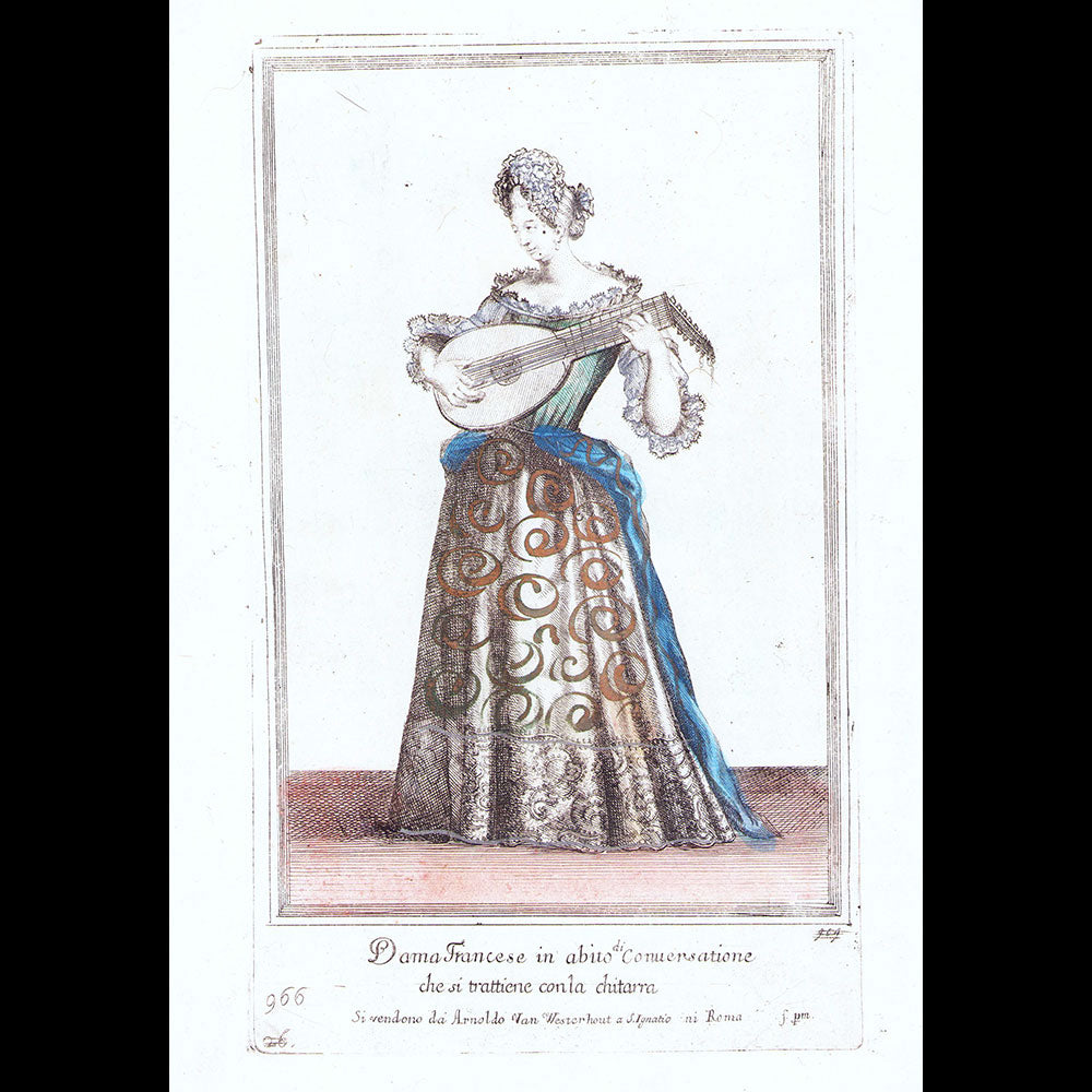 Dama Francese in abito di conversationeche si trattiene con la chitarra, gravure italienne d'Arnold Van Westerhout d'après Bonnart (1689)