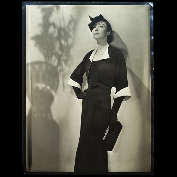 Modèle Surprise de Robert Piguet pour l'été 1935, photographie d'époque de Georges Saad