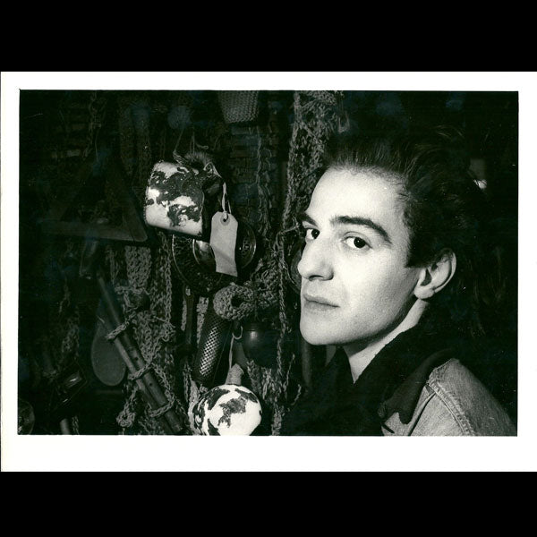 Portrait de John Galliano par Renald Destrez (1984)