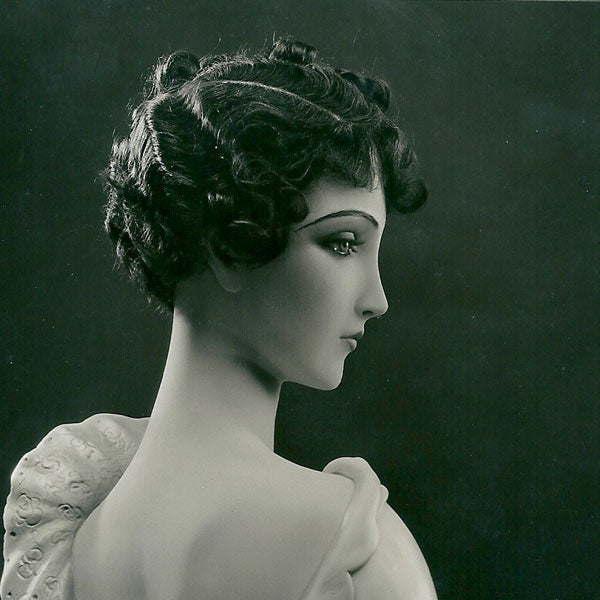 Pierre Imans - Photographie d'un buste de femme, 10 rue crussol à Paris (circa 1920s)