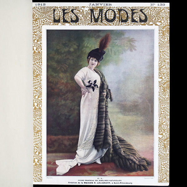 Mlle B... en grand manteau de zibelines naturelles, photographie de Talbot (1912)