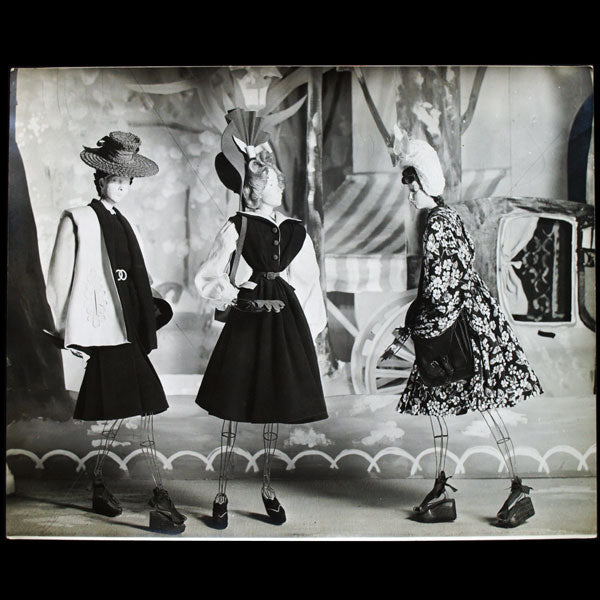 Le Théâtre de la Mode - Un matin aux Champs Elysées, décor d’Emile Grau-Sala (1945)