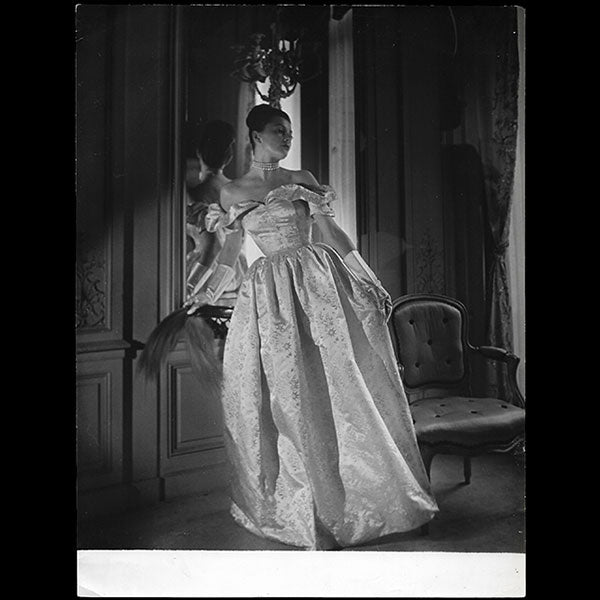 Robert Piguet - Robe du soir, photographie de Maurice Tabard (1946)