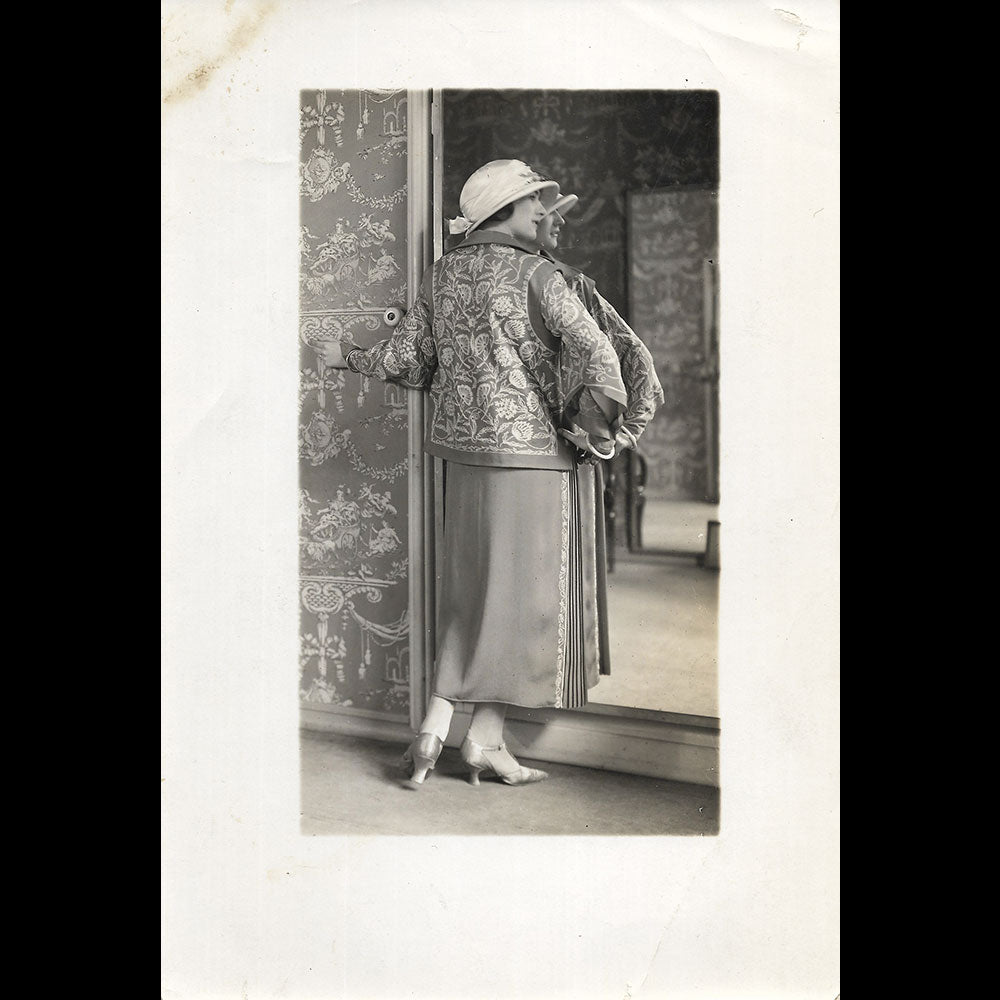 Alice Bernard - Ensemble brodé, réunion de trois photographies de Rahma (1920s)