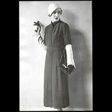 Worth - manteau en crepe noir pour 1932
