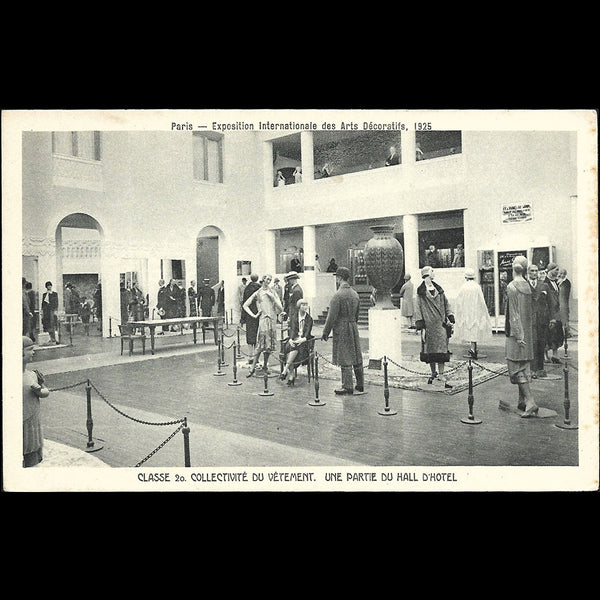 Exposition internationale des Arts Décoratifs et Industriels, classe 20. Collectivité du Vêtement, une partie du hall d'hôtel (1925)