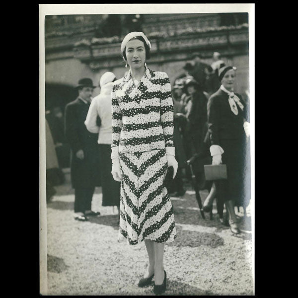 Une Femme Elégante, la mode à Longchamp, photographie de l'agence Meurisse (circa 1935)