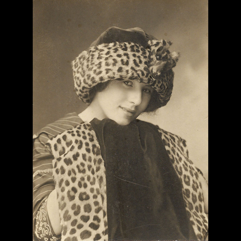 Lanvin - Le mannequin Renée, photographie de Paul Nadar (1911)