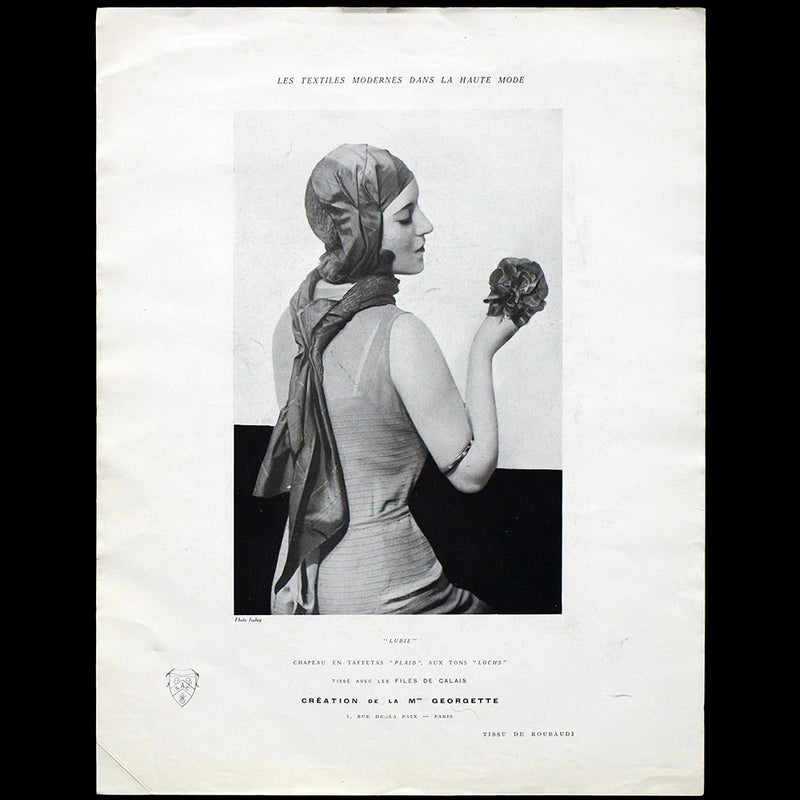 Les Modes (juillet 1930), couverture de Manuel Frères d'un modèle de la maison Cheruit