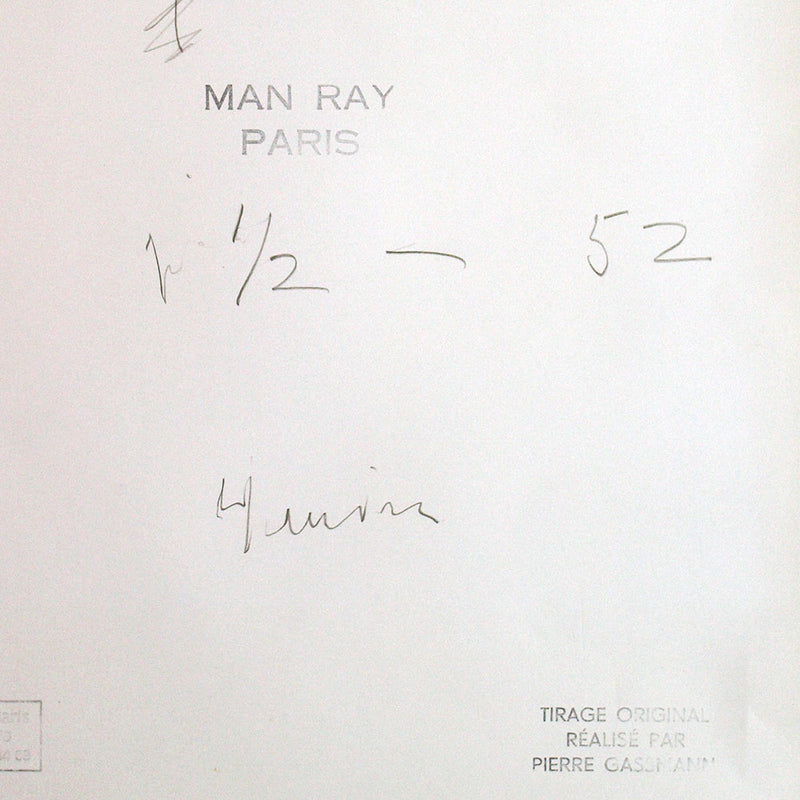Man Ray - Madame Toulgouat en robe du soir de Schiaparelli (1932)