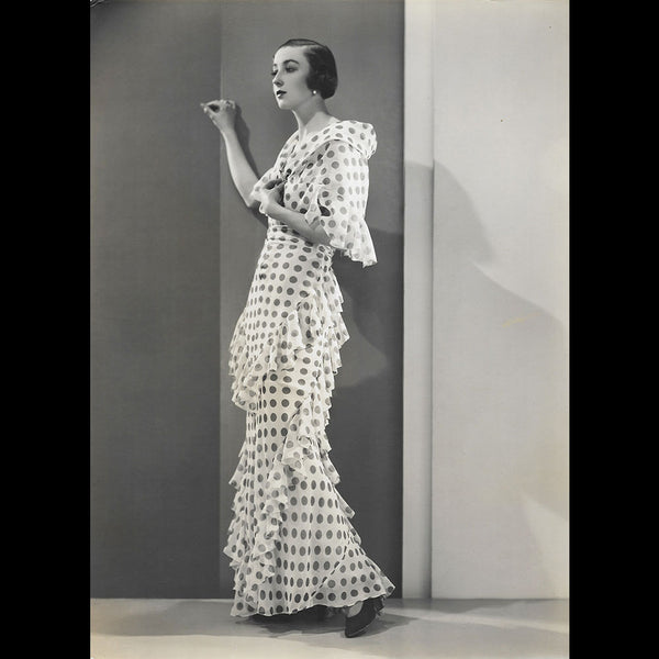 Robert Piguet - Robe de mousseline portée par la Comtesse Grabbe, tirage de Dorvyne (1934)