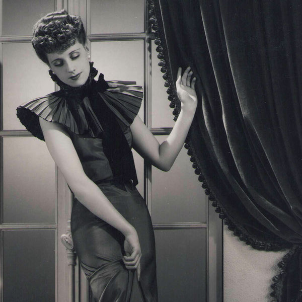 Robert Piguet - Robe du soir, tirage du studio Dorvyne (circa 1930s)