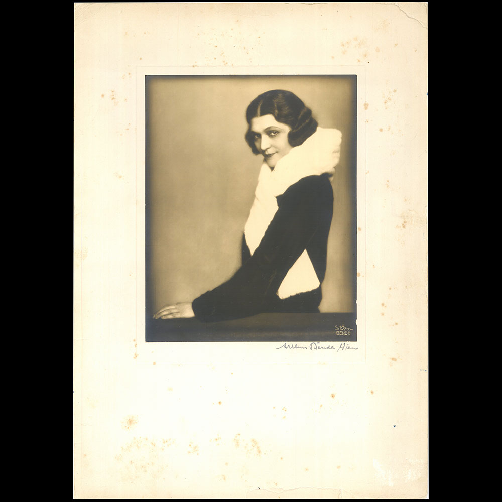 Caroline Reboux - Portrait de Lucienne Rabaté (circa 1927)